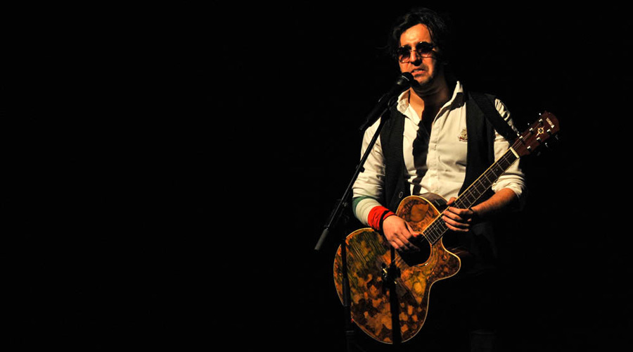 کاوه آفاق ۹ دی ماه در تهران روی صحنه می‌رود