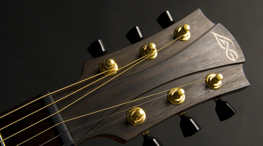 آموزش تعویض سیم گیتار آکوستیک