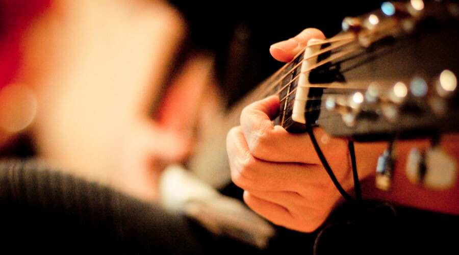 معرفی یک تمرین برای تقویت مهارت شنیداری در نوازندگان گیتار